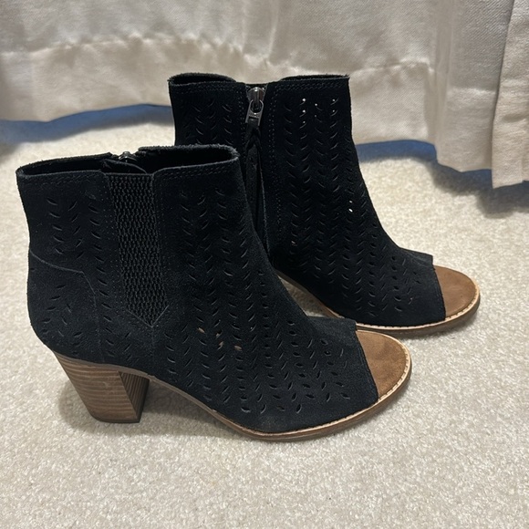 Toms Black Ankle Booties with Perforated Design - Picture 2 of 6